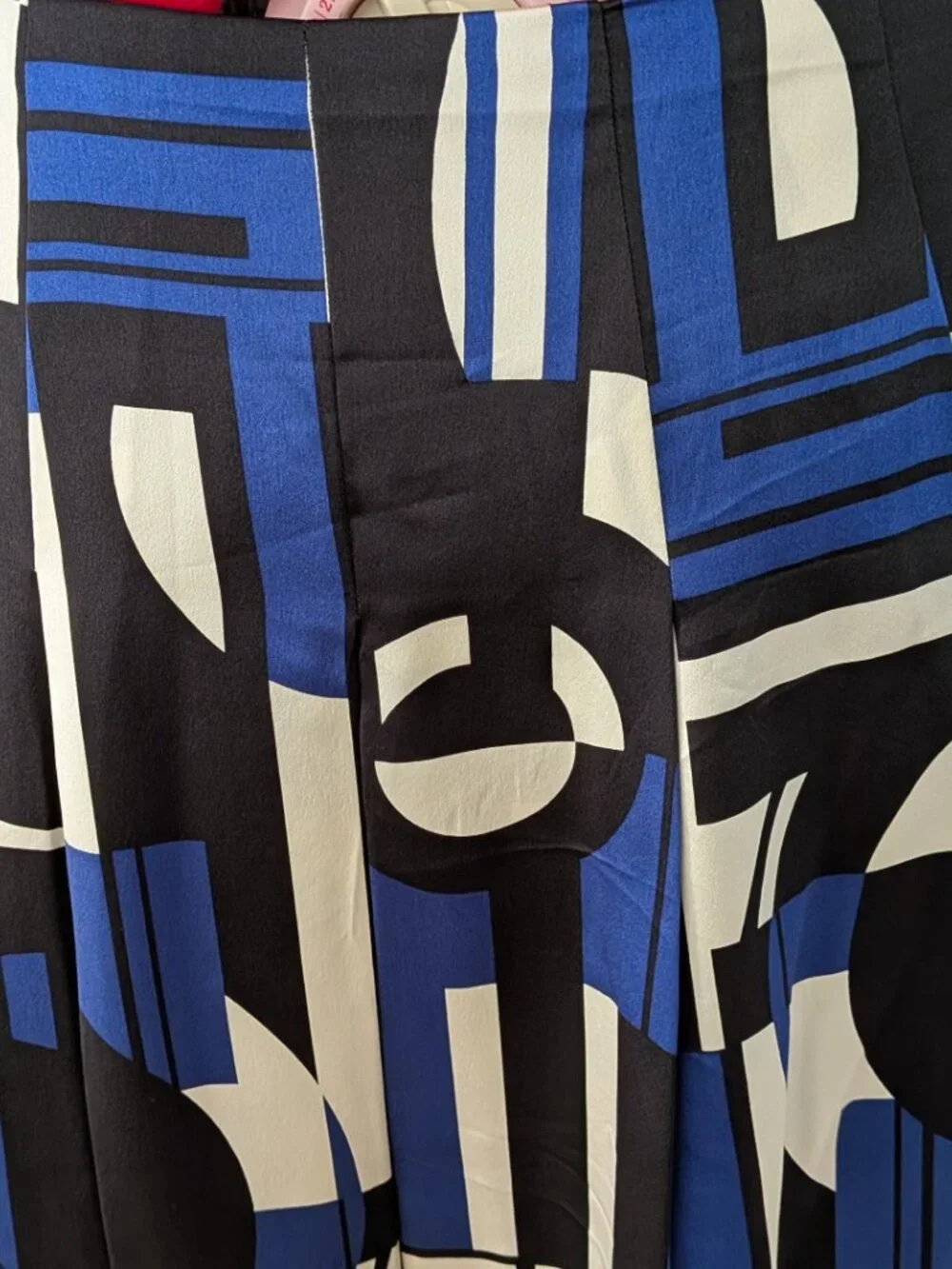 Size 10 Lauren Ralph Lauren Women’s Silk Box Pleats Skirt Blue Black & Geometric